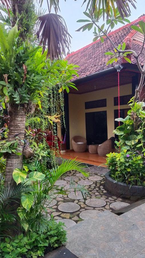 The Arya Guest House Gilimanuk Exteriör bild
