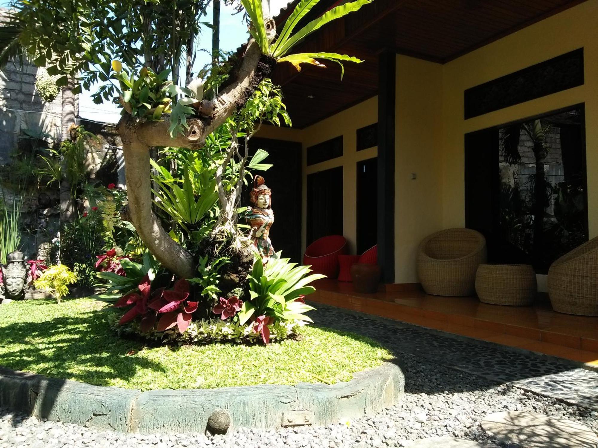 The Arya Guest House Gilimanuk Exteriör bild